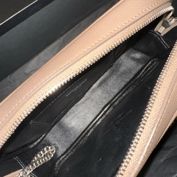 Beige Lou Mini YSL Camera Bag
100% Authentic, dust bag & box included - Picture 11 of 12